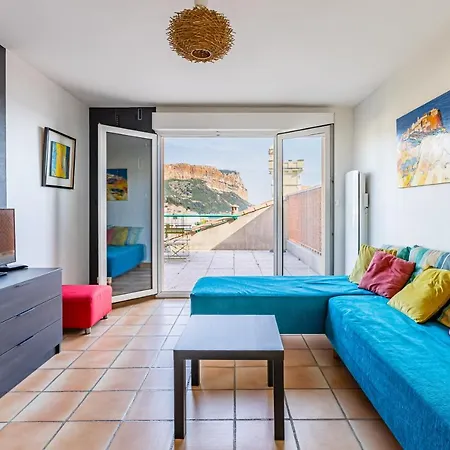 Sea View Apartment